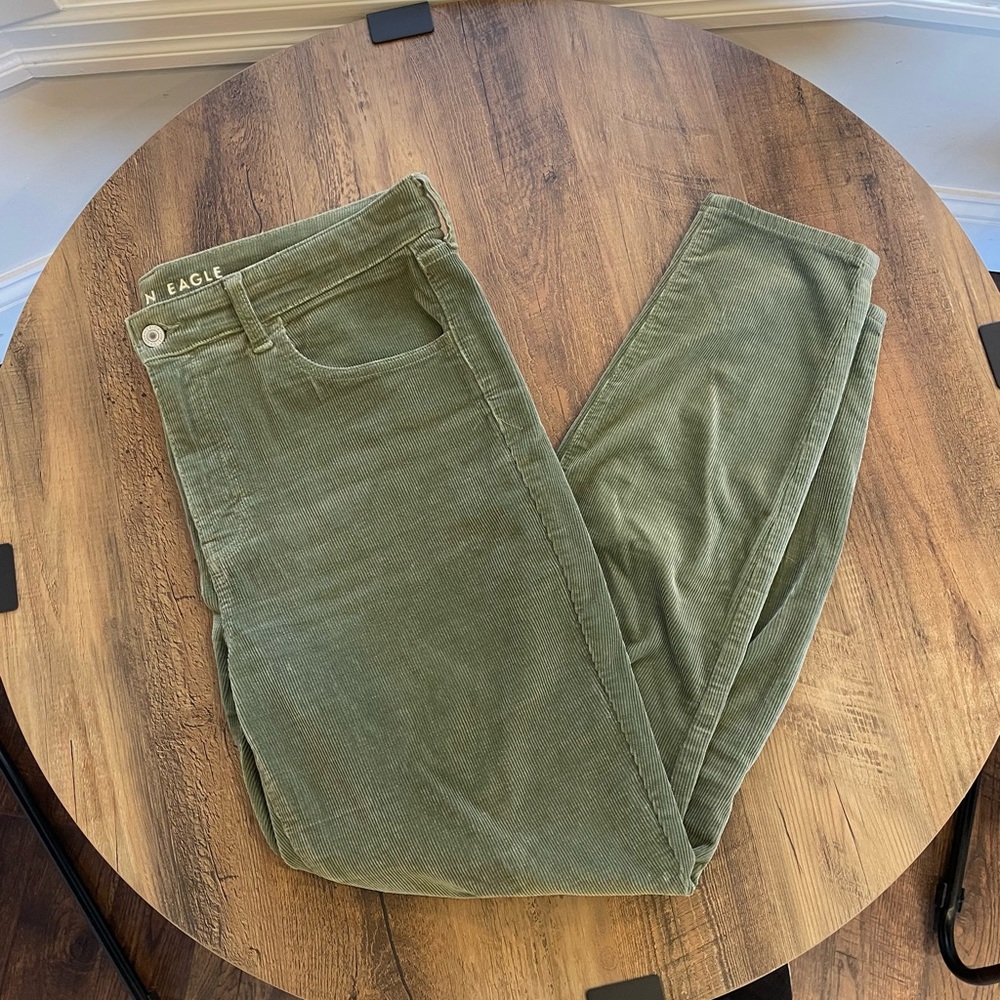 American Eagle Green Corduroy high rise jegging size 14